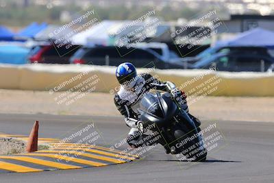 media/Oct-09-2022-SoCal Trackdays (Sun) [[95640aeeb6]]/Turn 2 (1110am)/